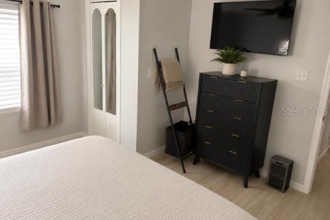 Villa ou maison à vendre à Tampa, Floride: 2 chambres, 98.48 m2 № 2316458 - photo 13
