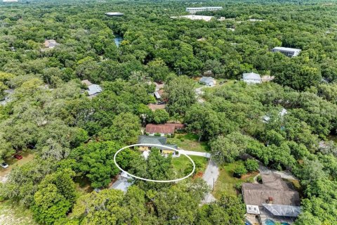 Villa ou maison à vendre à Tampa, Floride: 2 chambres, 98.48 m2 № 2316458 - photo 30