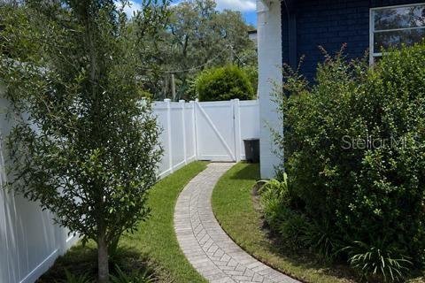 Villa ou maison à vendre à Tampa, Floride: 2 chambres, 98.48 m2 № 2316458 - photo 21