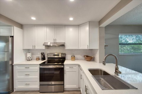 Copropriété à vendre à South Pasadena, Floride: 2 chambres, 116.13 m2 № 2124860 - photo 8