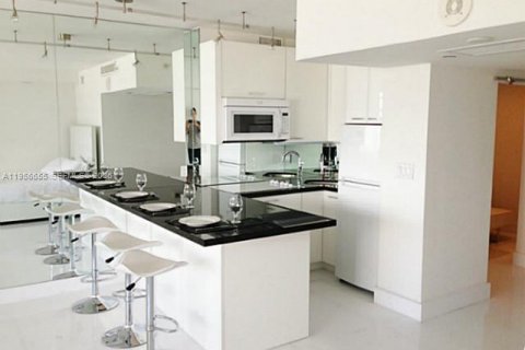 Снять в аренду кондоминиум в Майами-Бич, Флорида 49.24м2, № 2079262 - фото 3