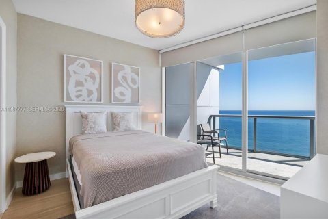 Condominio en venta en Sunny Isles Beach, Florida, 2 dormitorios, 137.4 m2 № 2049000 - foto 17