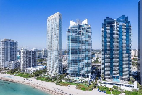 Condominio en venta en Sunny Isles Beach, Florida, 2 dormitorios, 137.4 m2 № 2049000 - foto 25