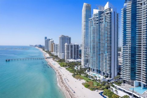 Condominio en venta en Sunny Isles Beach, Florida, 2 dormitorios, 137.4 m2 № 2049000 - foto 29