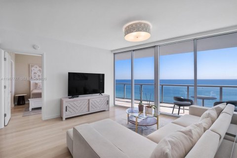 Copropriété à vendre à Sunny Isles Beach, Floride: 2 chambres, 137.4 m2 № 2049000 - photo 15