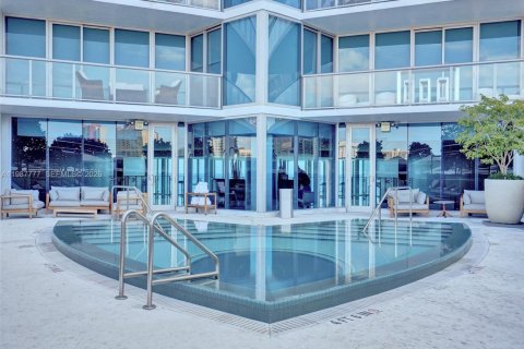 Condo à Sunny Isles Beach, Floride, 2 chambres  № 2049000