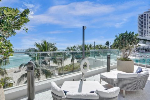 Copropriété à vendre à Sunny Isles Beach, Floride: 2 chambres, 137.4 m2 № 2049000 - photo 2