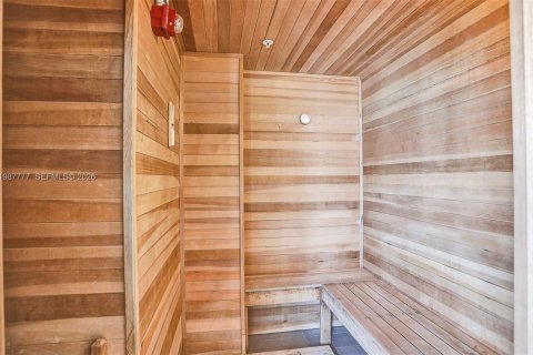 Copropriété à vendre à Sunny Isles Beach, Floride: 2 chambres, 137.4 m2 № 2049000 - photo 12