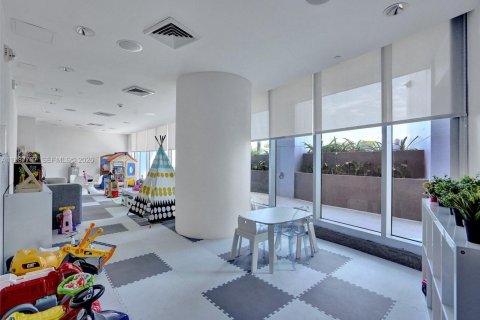 Copropriété à vendre à Sunny Isles Beach, Floride: 2 chambres, 137.4 m2 № 2049000 - photo 13