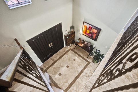 Villa ou maison à louer à Coral Gables, Floride: 5 chambres, 346.9 m2 № 2257640 - photo 6