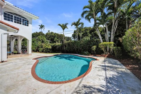 Villa ou maison à louer à Coral Gables, Floride: 5 chambres, 346.9 m2 № 2257640 - photo 27