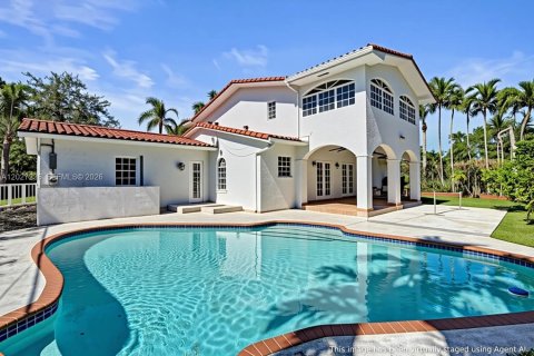 Villa ou maison à Coral Gables, Floride 5 chambres, 346.9 m2 № 2257640