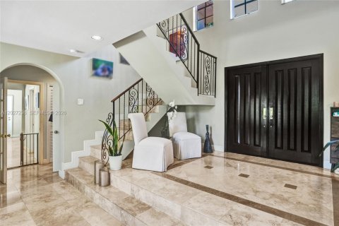 Villa ou maison à louer à Coral Gables, Floride: 5 chambres, 346.9 m2 № 2257640 - photo 5