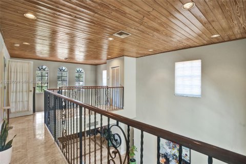 Villa ou maison à louer à Coral Gables, Floride: 5 chambres, 346.9 m2 № 2257640 - photo 25