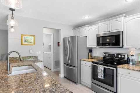 Casa en venta en Largo, Florida, 3 dormitorios, 192.21 m2 № 1853023 - foto 7