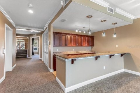 Townhouse in Saint Petersburg, Florida 4 bedrooms, 353.96 sq.m. № 2210821 - photo 9