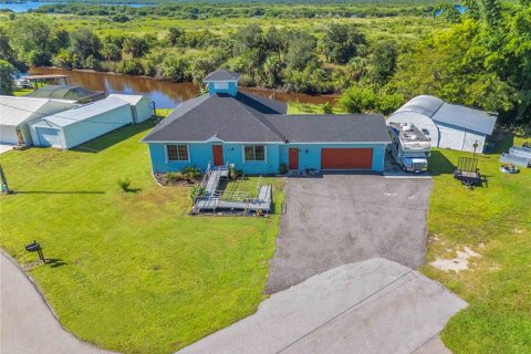 Villa ou maison à vendre à Punta Gorda, Floride: 3 chambres, 137.96 m2 № 2415317 - photo 7