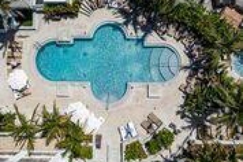 Condo in Vero Beach, Florida, 2 bedrooms  № 682378 - photo 1