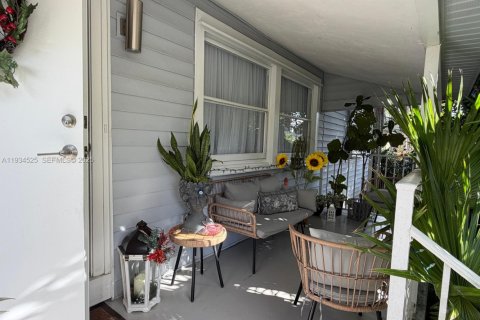 Снять в аренду виллу или дом в Майами, Флорида 2 спальни, 113.53м2, № 1992588 - фото 5