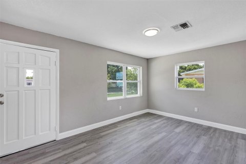 House in Lake Wales, Florida 4 bedrooms, 97.55 sq.m. № 1780649 - photo 8