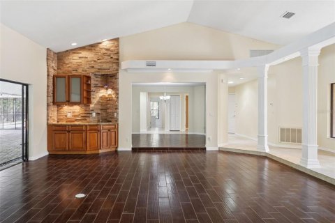 House in Oldsmar, Florida 4 bedrooms, 388.89 sq.m. № 1536174 - photo 12