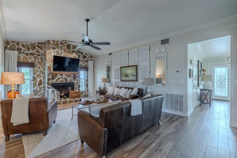 House in Apollo Beach, Florida 3 bedrooms, 194.91 sq.m. № 1677004 - photo 8