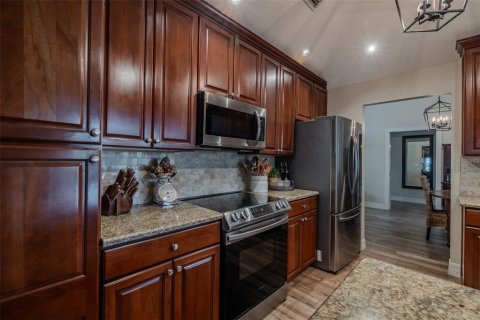 House in Apollo Beach, Florida 3 bedrooms, 194.91 sq.m. № 1677004 - photo 6