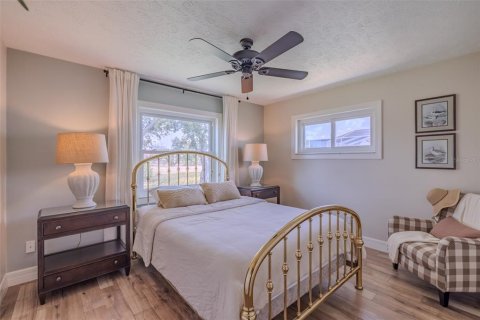 House in Apollo Beach, Florida 3 bedrooms, 194.91 sq.m. № 1677004 - photo 27