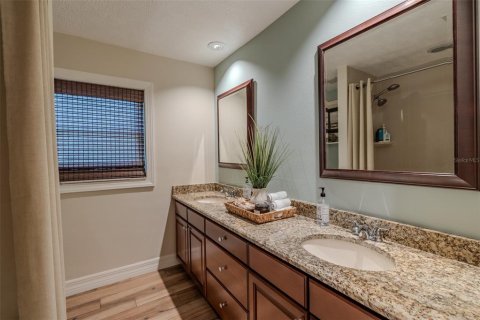 House in Apollo Beach, Florida 3 bedrooms, 194.91 sq.m. № 1677004 - photo 25