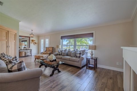House in Apollo Beach, Florida 3 bedrooms, 194.91 sq.m. № 1677004 - photo 15
