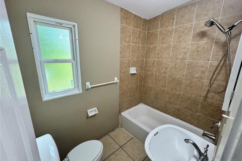 Villa ou maison à louer à Eustis, Floride: 2 chambres, 65.4 m2 № 2388804 - photo 9