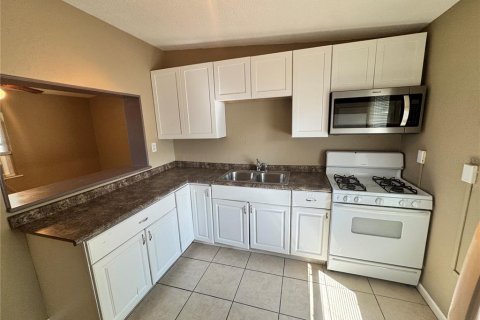 Villa ou maison à louer à Eustis, Floride: 2 chambres, 65.4 m2 № 2388804 - photo 5