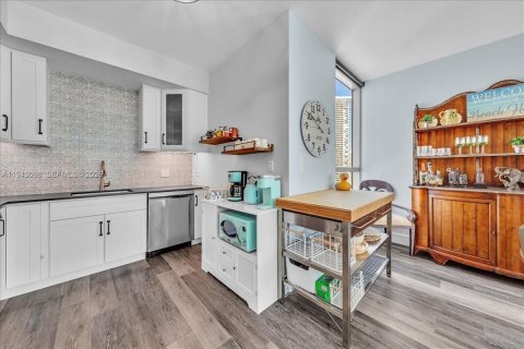 Condominio en venta en Miami, Florida, 2 dormitorios, 118.36 m2 № 1999464 - foto 10