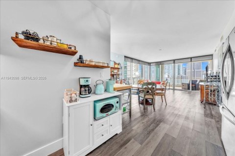 Condominio en venta en Miami, Florida, 2 dormitorios, 118.36 m2 № 1999464 - foto 11