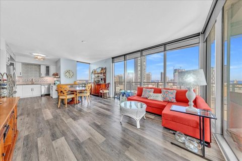 Condominio en venta en Miami, Florida, 2 dormitorios, 118.36 m2 № 1999464 - foto 4