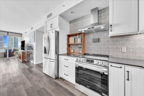 Condominio en venta en Miami, Florida, 2 dormitorios, 118.36 m2 № 1999464 - foto 7