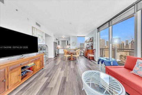 Condominio en venta en Miami, Florida, 2 dormitorios, 118.36 m2 № 1999464 - foto 2