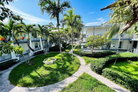 Снять в аренду квартиру в Майами-Бич, Флорида 1 спальня, 74.32м2, № 1956394 - фото 18