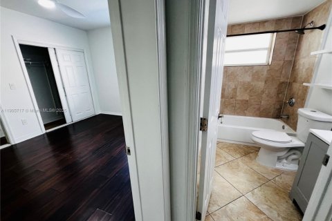 Снять в аренду квартиру в Майами-Бич, Флорида 1 спальня, 74.32м2, № 1956394 - фото 15