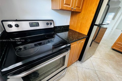 Снять в аренду квартиру в Майами-Бич, Флорида 1 спальня, 74.32м2, № 1956394 - фото 6