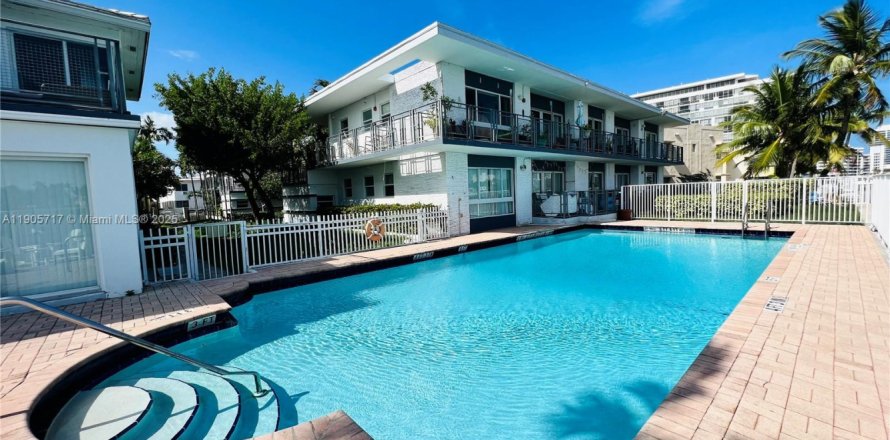 Квартира в Майами-Бич, Флорида 1 спальня, 74.32м2 № 1956394