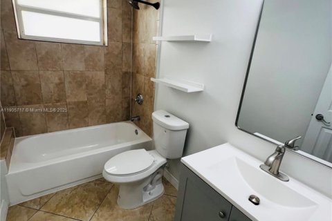 Снять в аренду квартиру в Майами-Бич, Флорида 1 спальня, 74.32м2, № 1956394 - фото 17