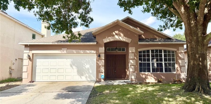 House in Orlando, Florida 4 bedrooms, 185.06 sq.m. № 2394094