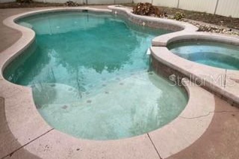 House in Orlando, Florida 4 bedrooms, 185.06 sq.m. № 2394094 - photo 24