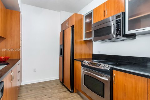 Copropriété à louer à Aventura, Floride: 2 chambres, 99.68 m2 № 1983886 - photo 10