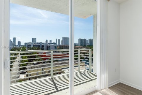 Copropriété à louer à Aventura, Floride: 2 chambres, 99.68 m2 № 1983886 - photo 7