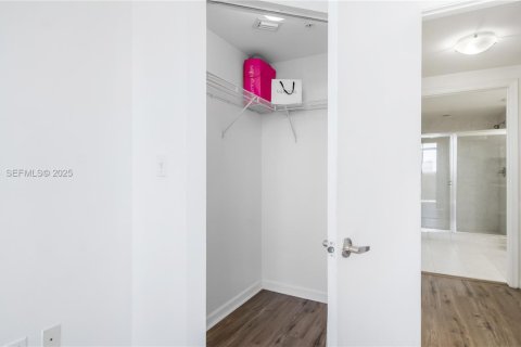 Copropriété à louer à Aventura, Floride: 2 chambres, 99.68 m2 № 1983886 - photo 23