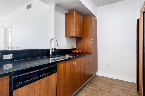 Copropriété à louer à Aventura, Floride: 2 chambres, 99.68 m2 № 1983886 - photo 12