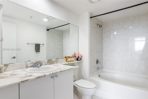 Copropriété à louer à Aventura, Floride: 2 chambres, 99.68 m2 № 1983886 - photo 15