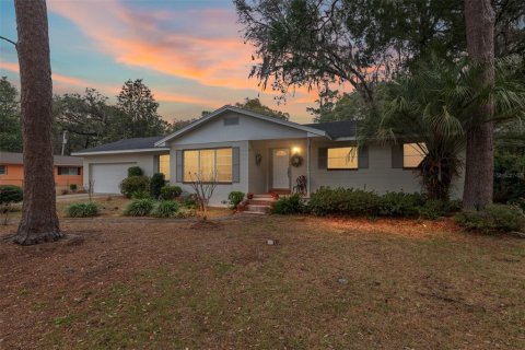 Casa en Gainesville, Florida 3 dormitorios, 163.32 m2 № 2138835